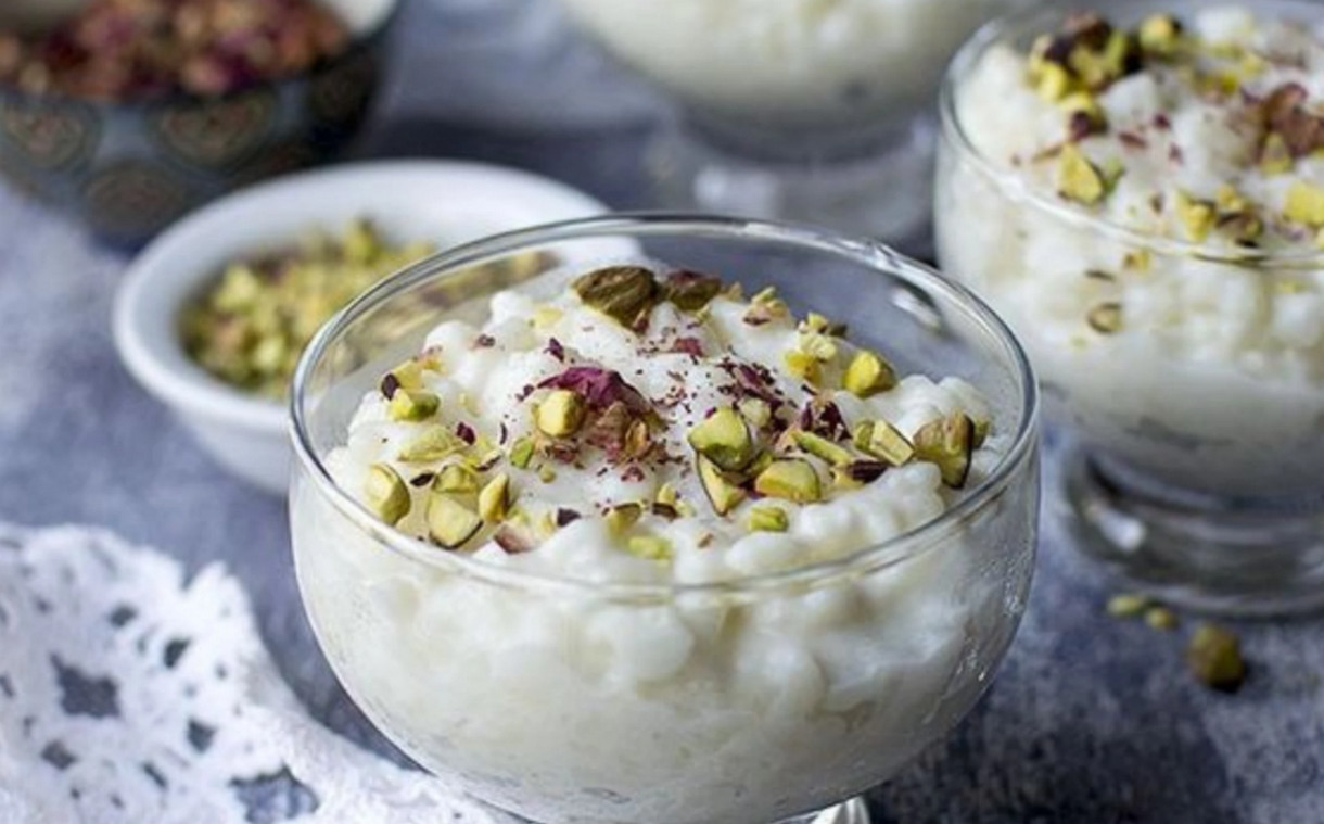 خليه من ضمن جدول حلويات رمضان.. طريقة عمل الأرز باللبن في البيت أحلي من الجاهز
