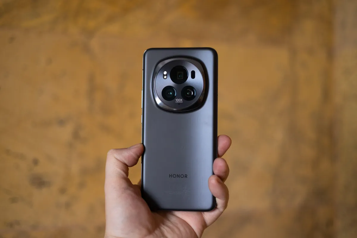 اونر Honor Magic6 Pro أفضل جهاز بأقل سعر أعرف مزايا الكاميرا والسعة ونظام التشغيل الآن